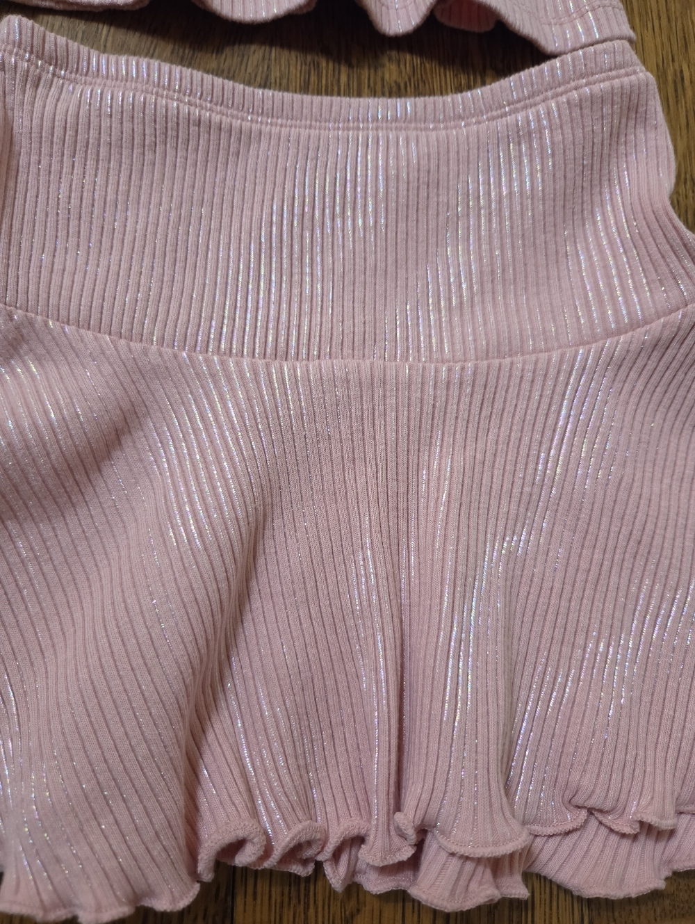 đź’– H&M Shimmery Pink 2-Piece Set | Flare Sleeve Top + Skirt | 2T (Fits 3T) NWOT - Picture 9 of 13